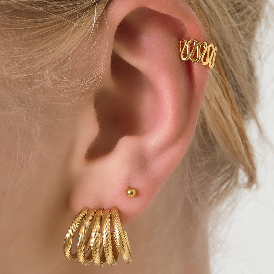 Goudkleurige premium stainless steel ear cuff met open design