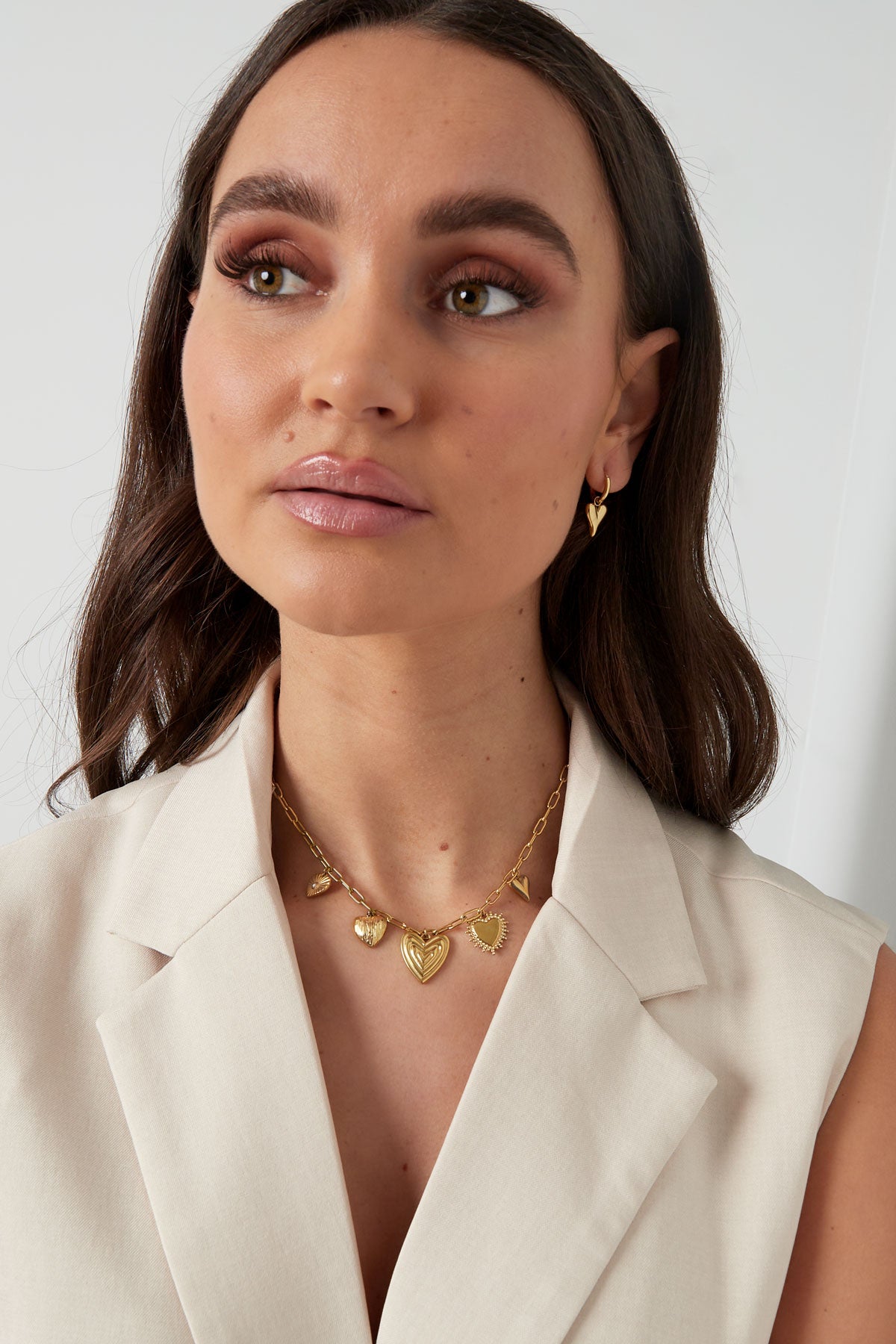 Ketting met bedels hartjes