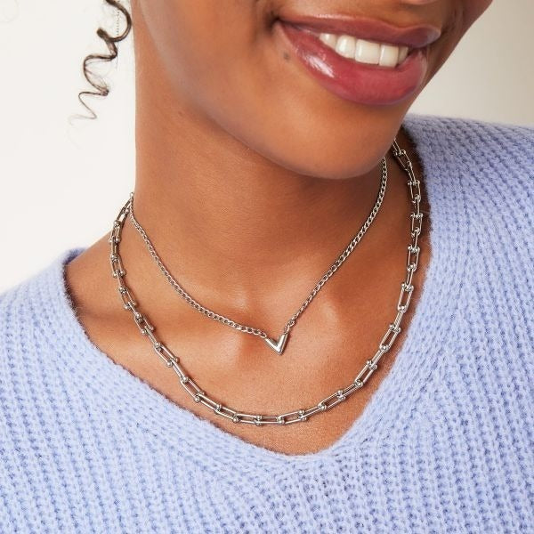 Schakelketting met letter V