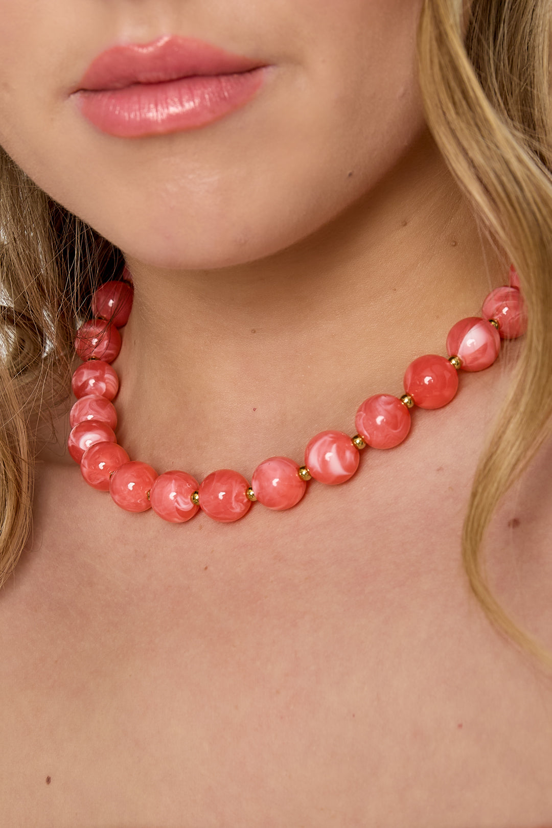 Kralen ketting met gouden kraaltjes