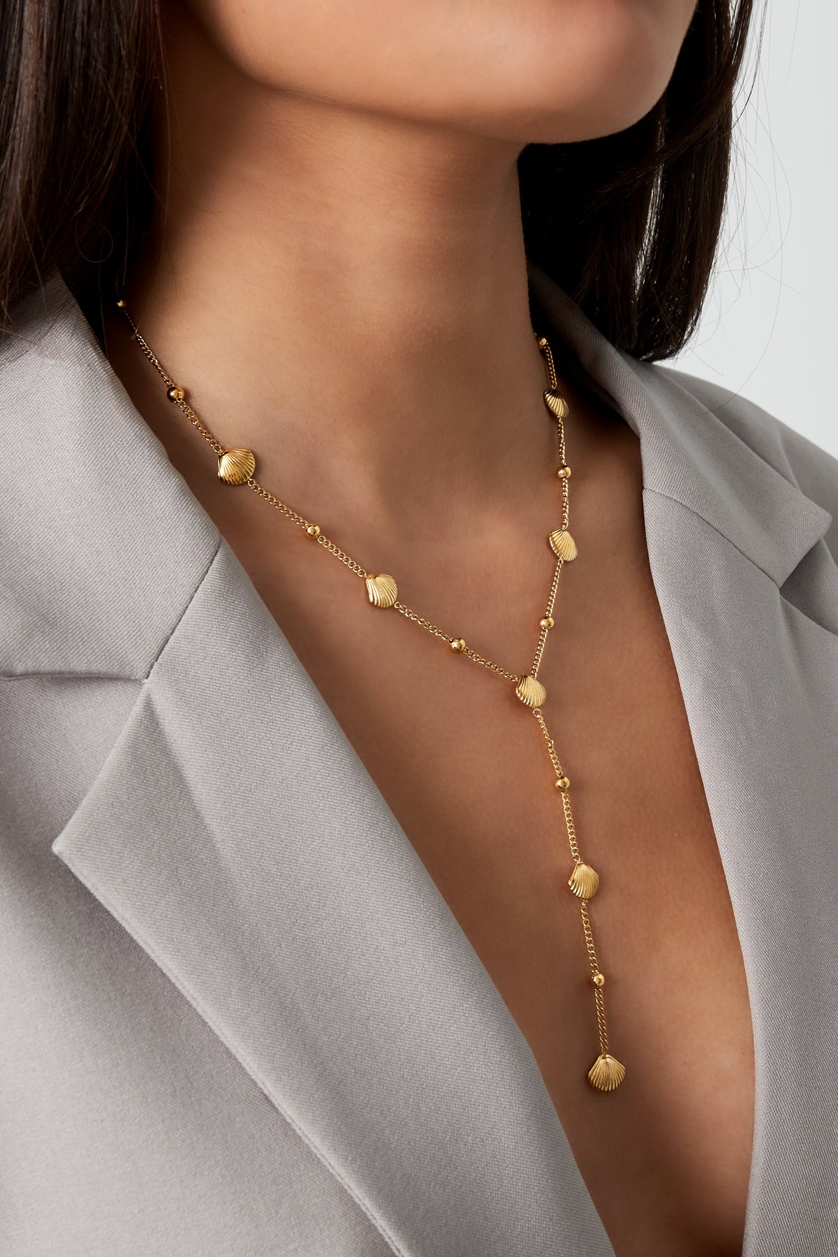Lange ketting met schelpjes