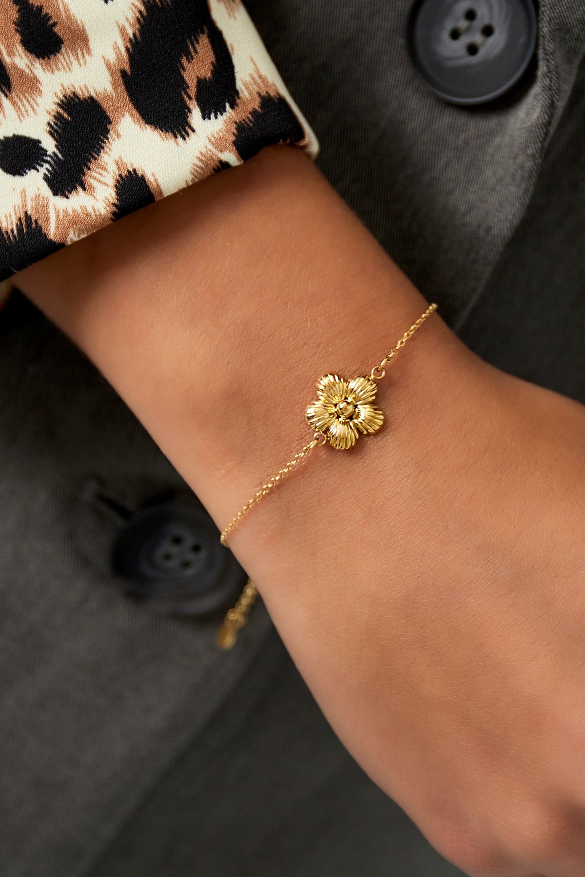 Minimalistische armband bloem