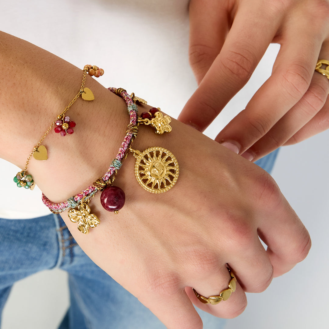 Minimalistische armband hartjes en bloemetjes