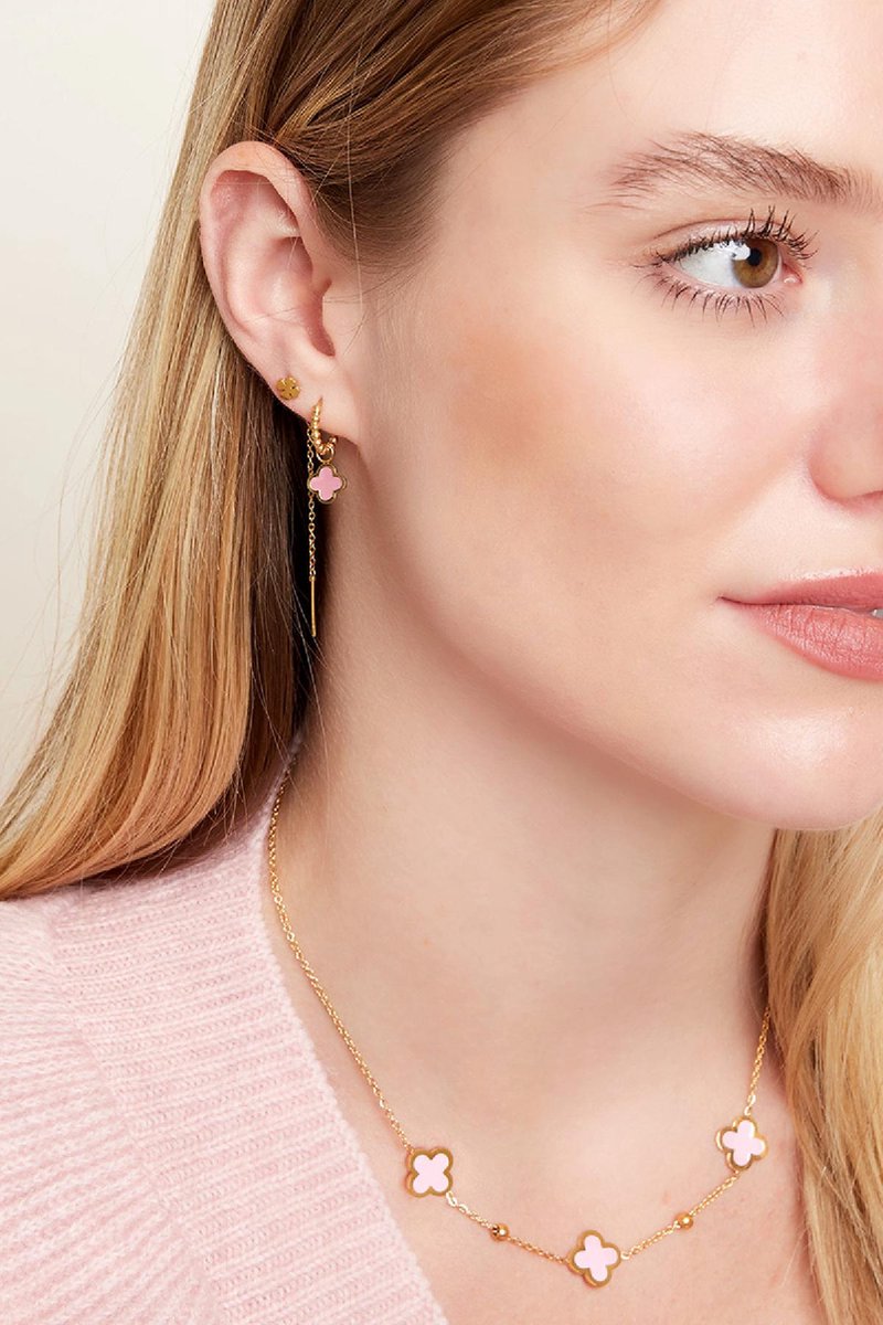 Minimalistische oorbellen groene klaver