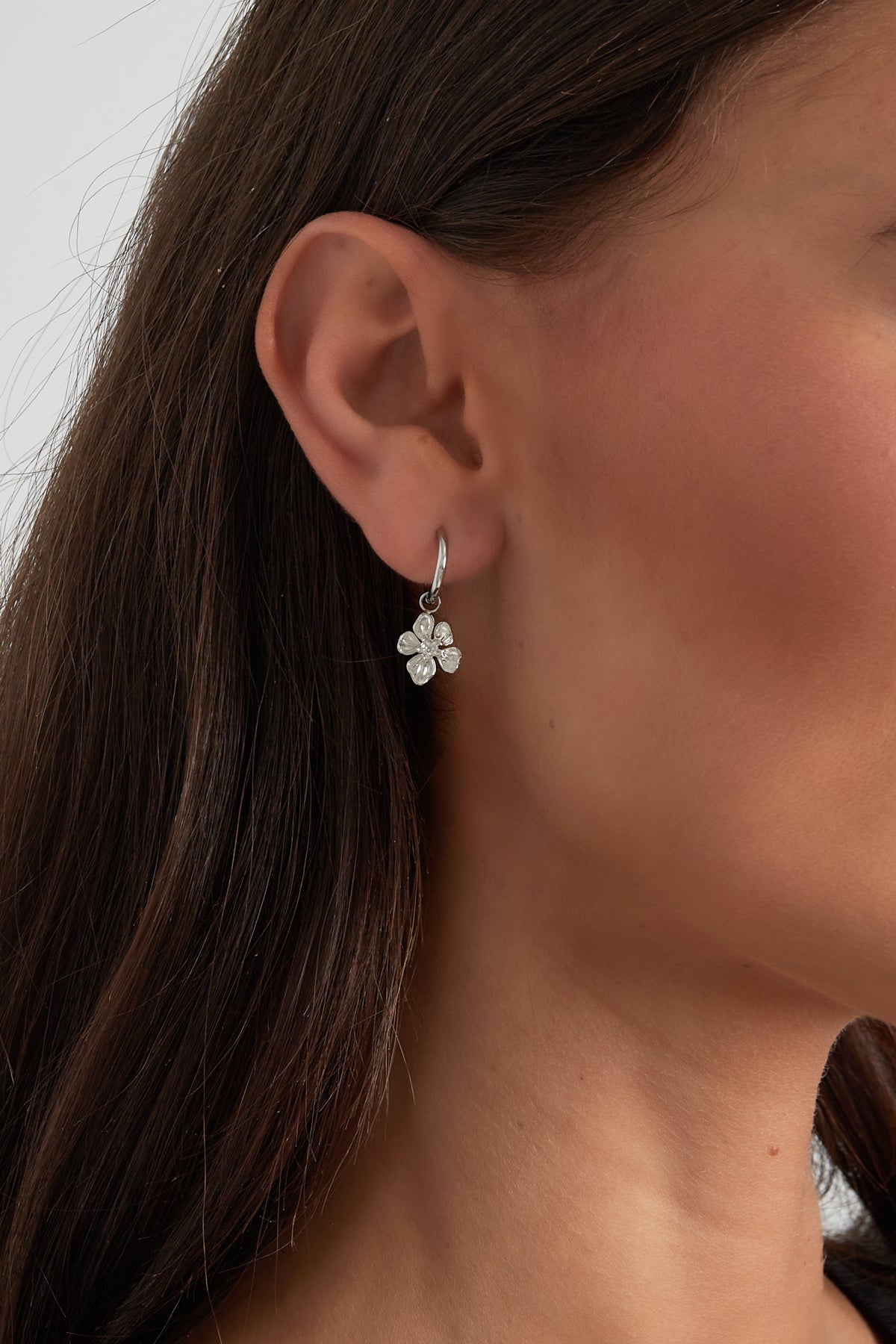 Minimalistische oorbellen bloem