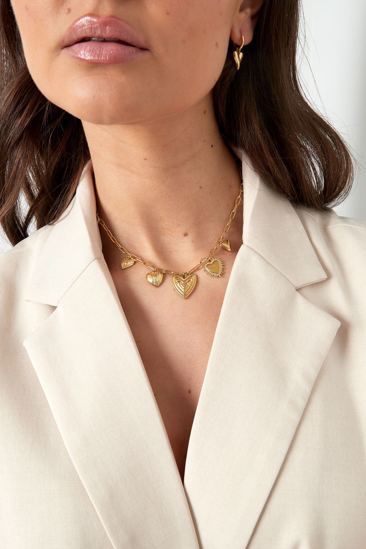 Ketting met bedels hartjes