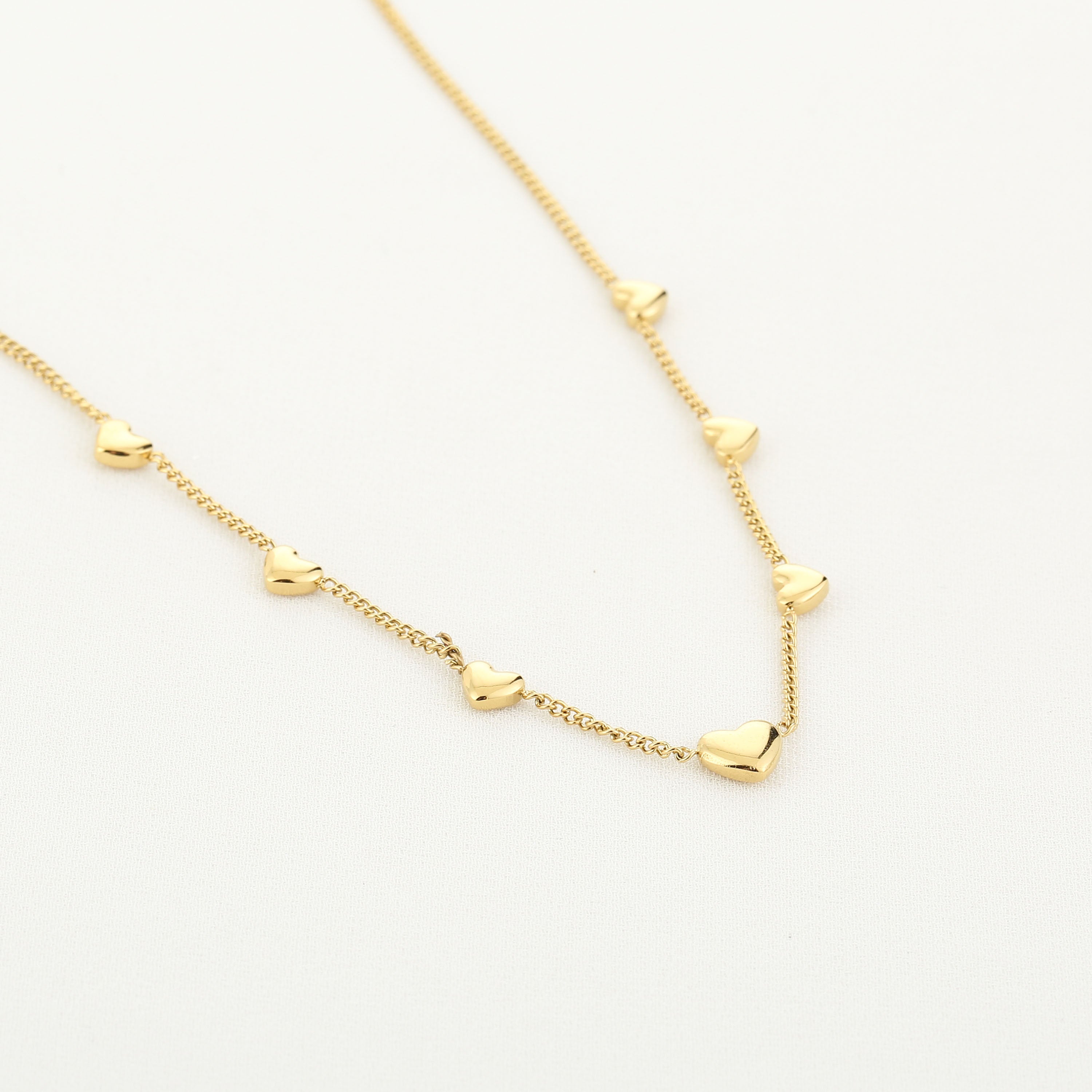Minimalistische ketting hartjes