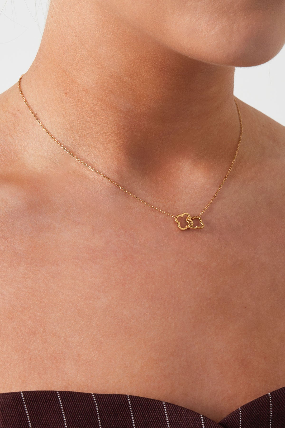 Minimalistische ketting klavertjes