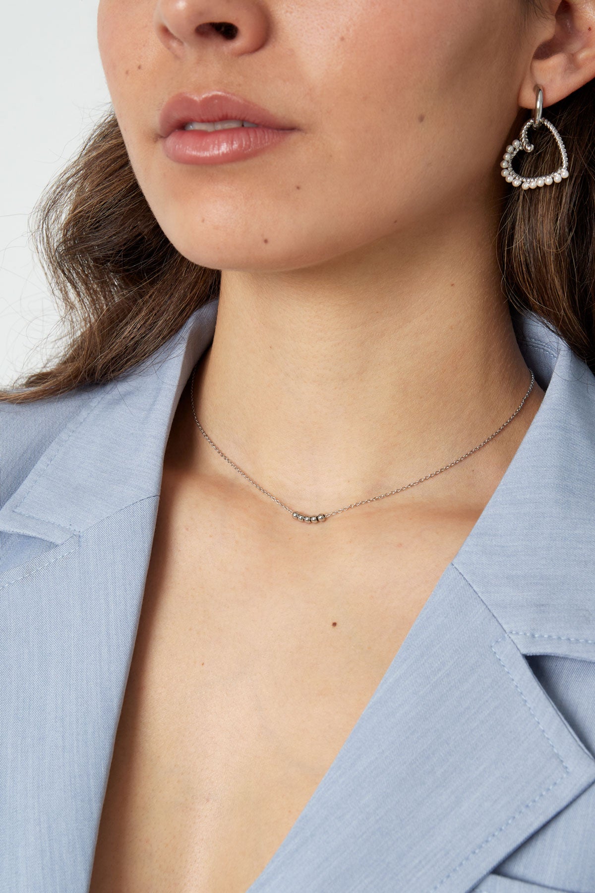 Minimalistische ketting met bolletjes