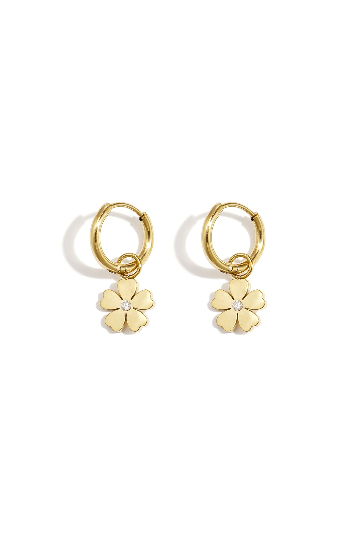 Gouden bloemen oorbellen met strass steentje en fijne oorring