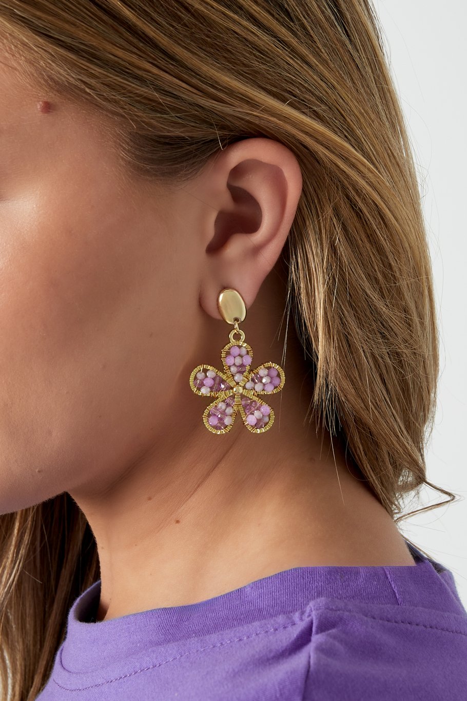 Statement oorbellen met bloemen en kralen